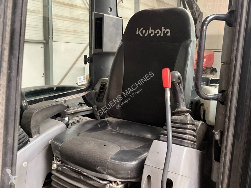 Escavatore Kubota 057-4