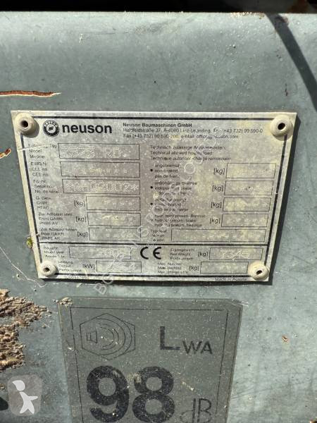 Escavadora Neuson 7T5