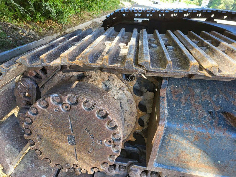 Escavatore Komatsu -11