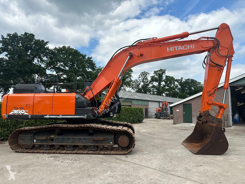Excavator Hitachi LC-6