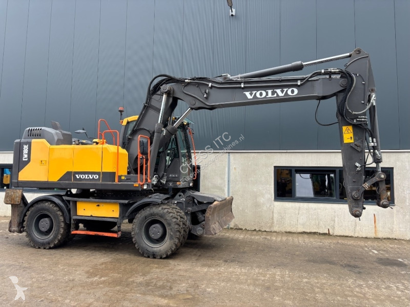 Escavatore Volvo 180 E -  E