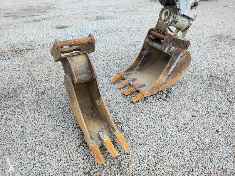 Skovl Takeuchi