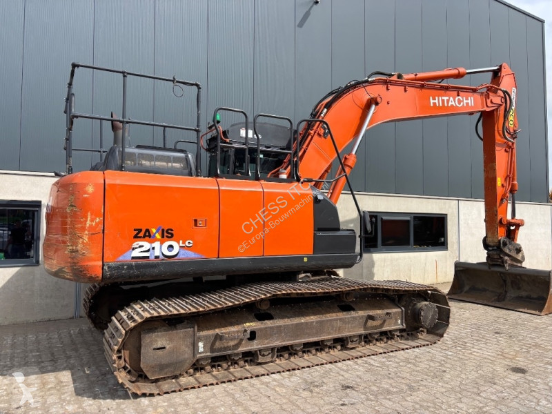 Escavadora Hitachi LC-6