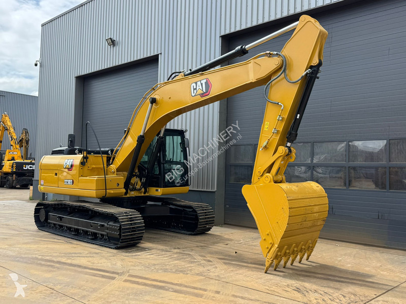 Excavadora Caterpillar 3