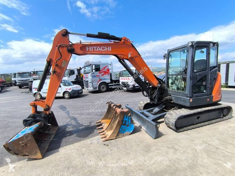 Escavadora Hitachi ZX 65USB-5A