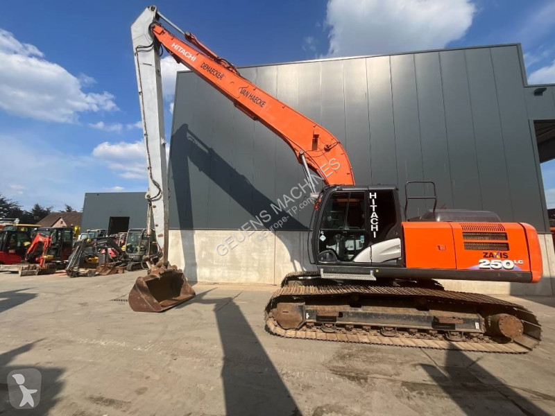 Excavator Hitachi LC-6