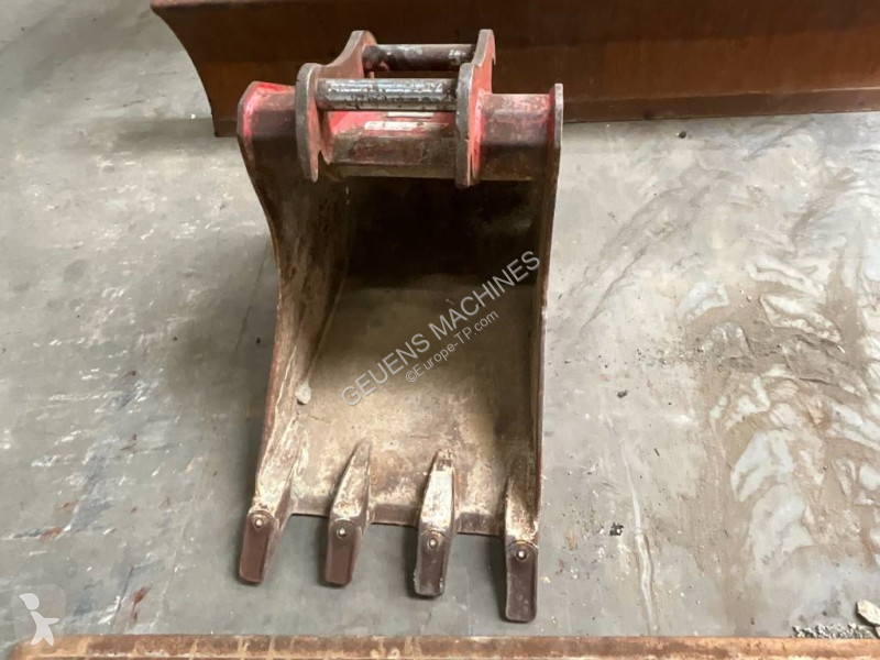 Escavadora Takeuchi 280