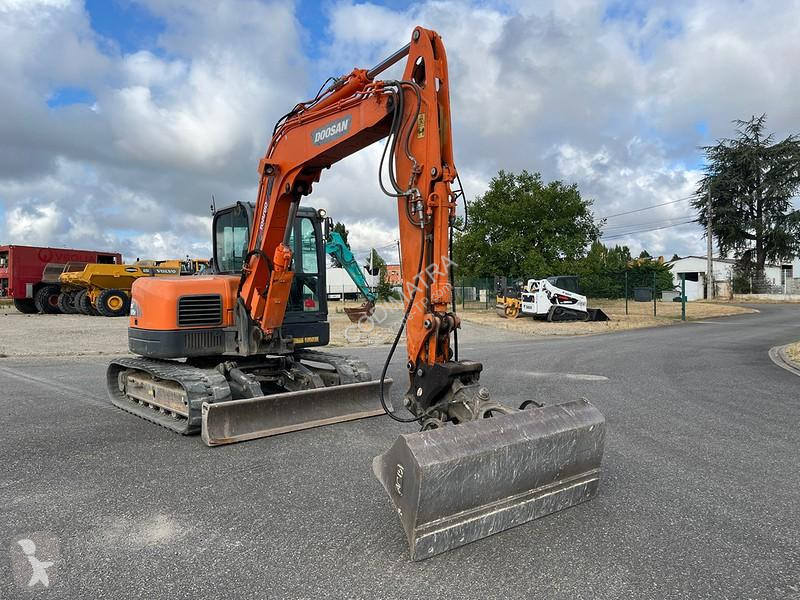 Escavadora Doosan  DX85R-3