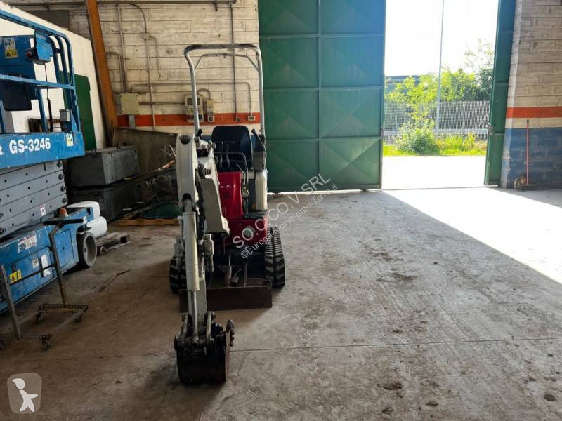 جرافة Takeuchi TB21JR