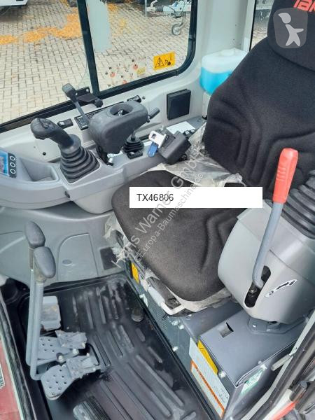 Lopatový nakládač Takeuchi TB 225 V3