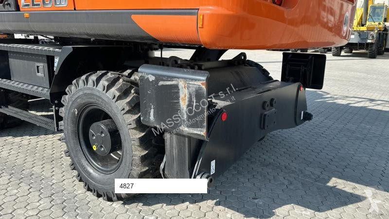 Escavatore Hitachi ZX220W-7