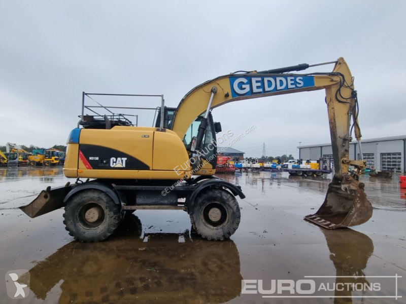 Lopatový nakládač Caterpillar D