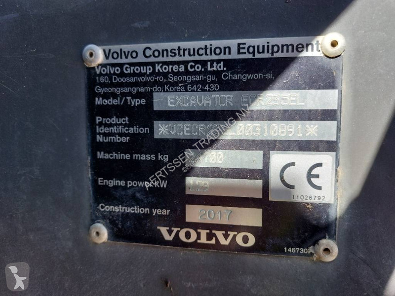 Escavadora Volvo ECR 235 E