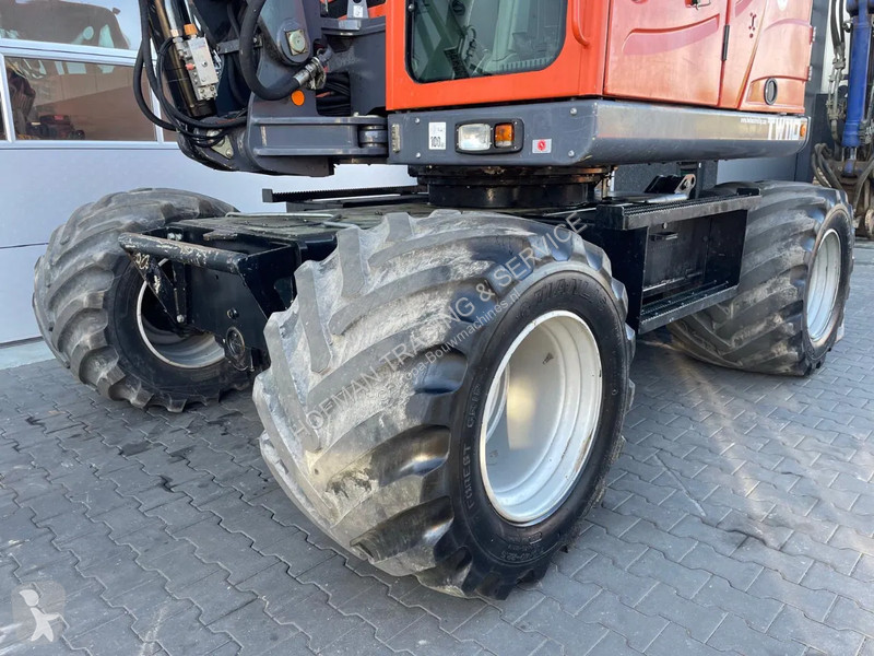 Excavator Terex