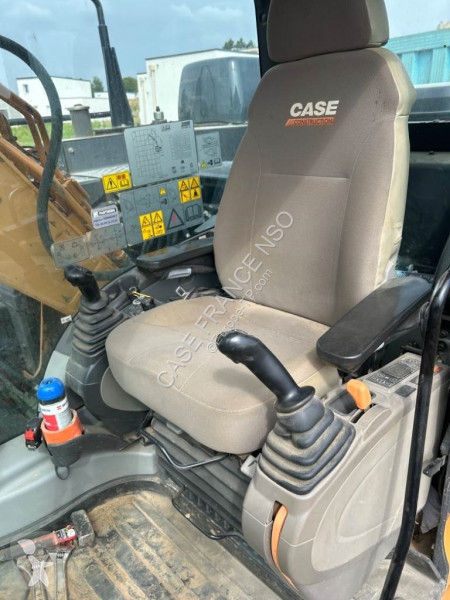 Escavadora Case D LC