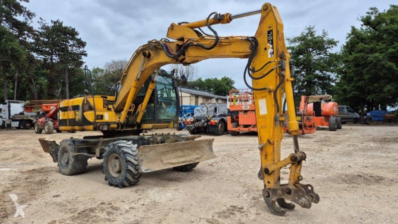 Excavator JCB