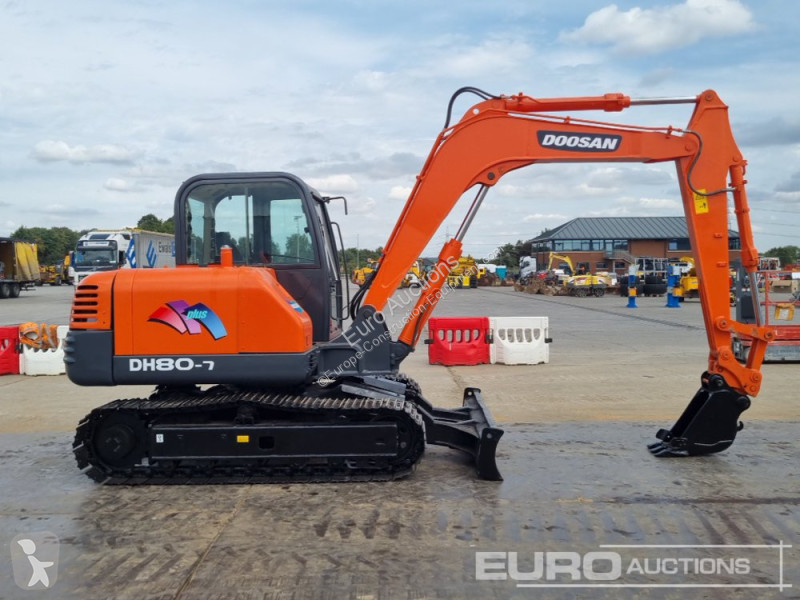 Escavatore Doosan DS80-7C