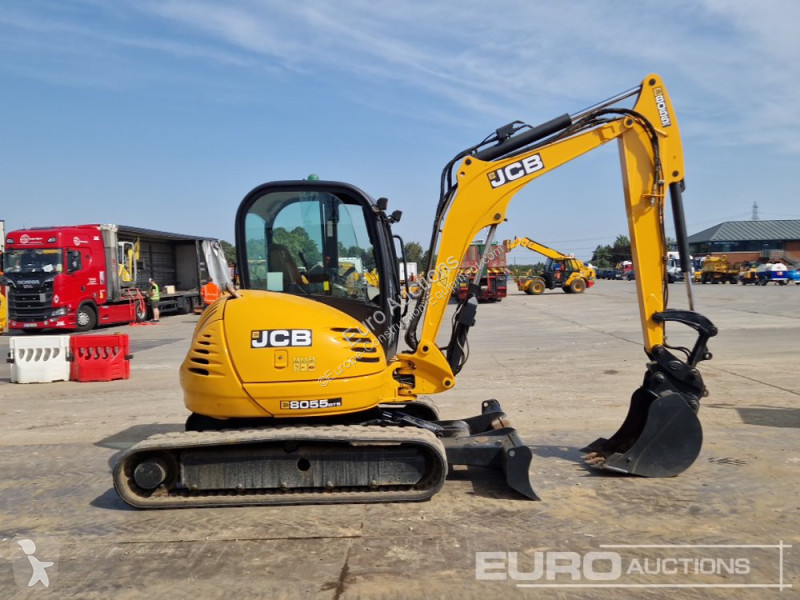 Escavadora JCB