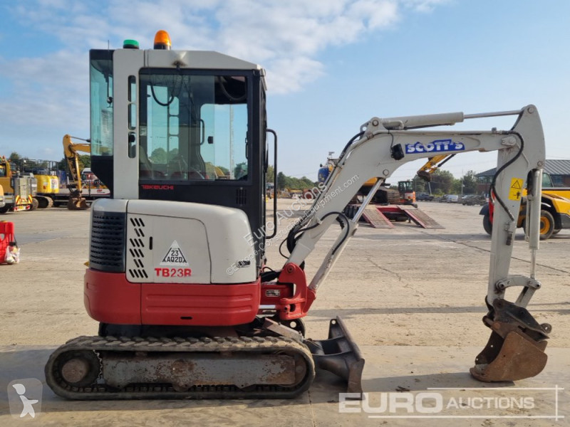 Escavatore Takeuchi