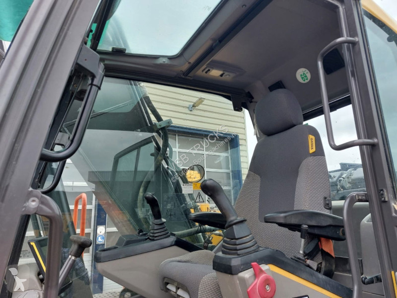 Skovl Volvo
