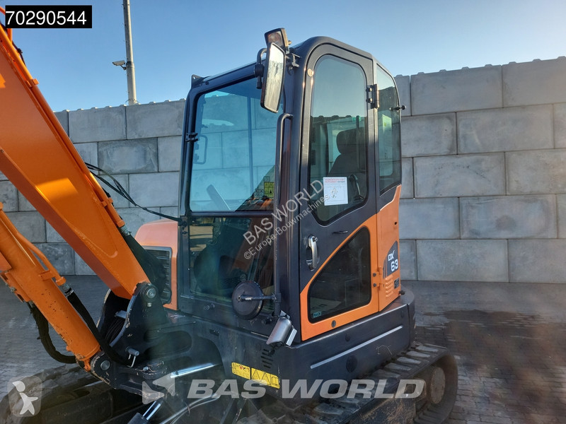 Escavadora Doosan DX63-3