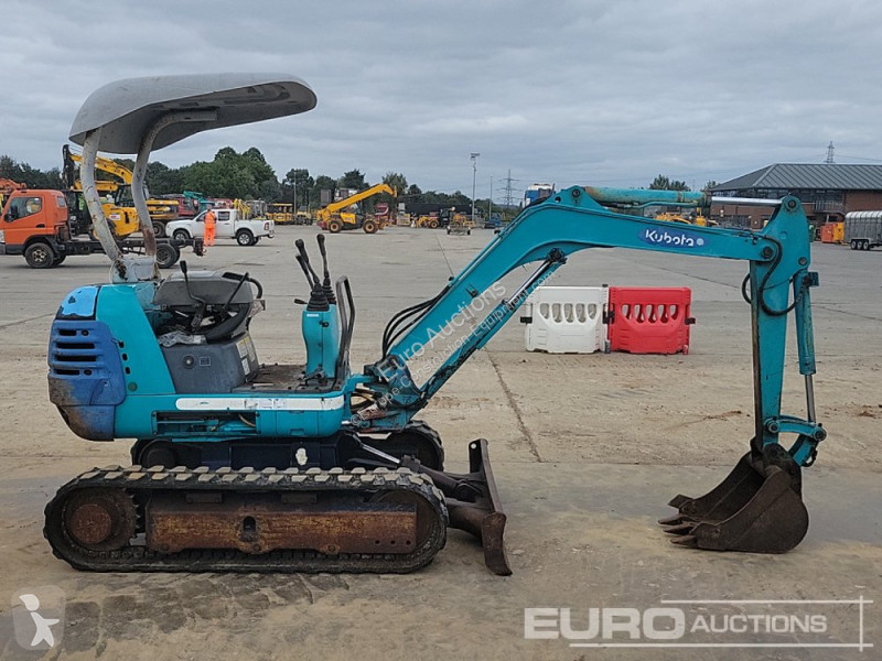 Escavatore Kubota K-020