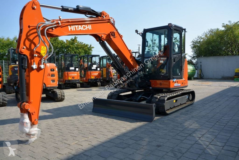 Escavadora Hitachi ZX 65 USB-6