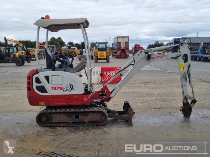 Escavadora Takeuchi TB216
