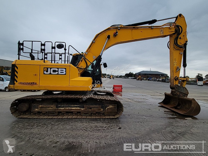 جرافة JCB 220XLC
