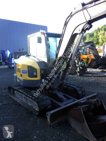 Escavadora Volvo F