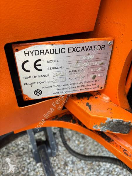 Escavadora Hitachi