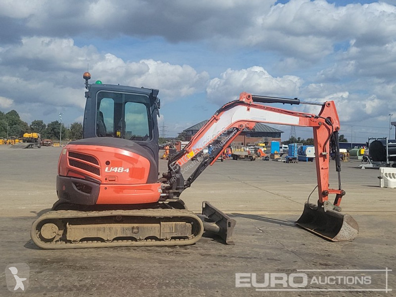 Lopatový nakládač Kubota U48-4