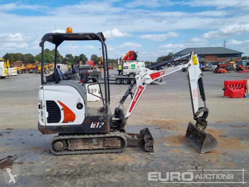 Lopatový nakládač Bobcat E17