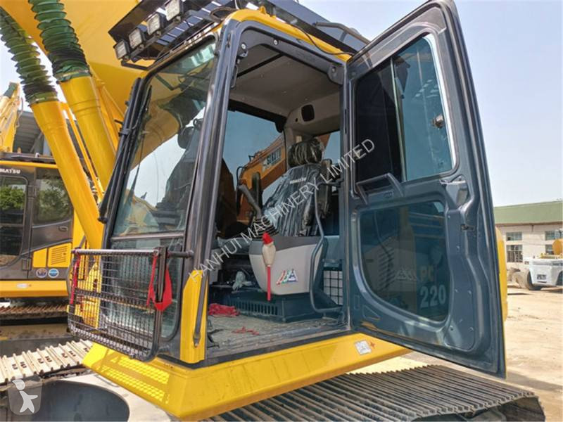 Escavadora Komatsu PC220-8N1