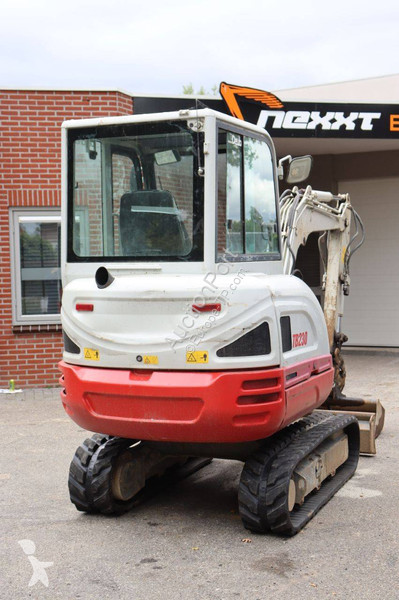 جرافة Takeuchi 0