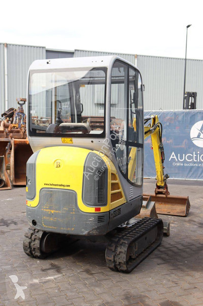 Escavadora Neuson 1404
