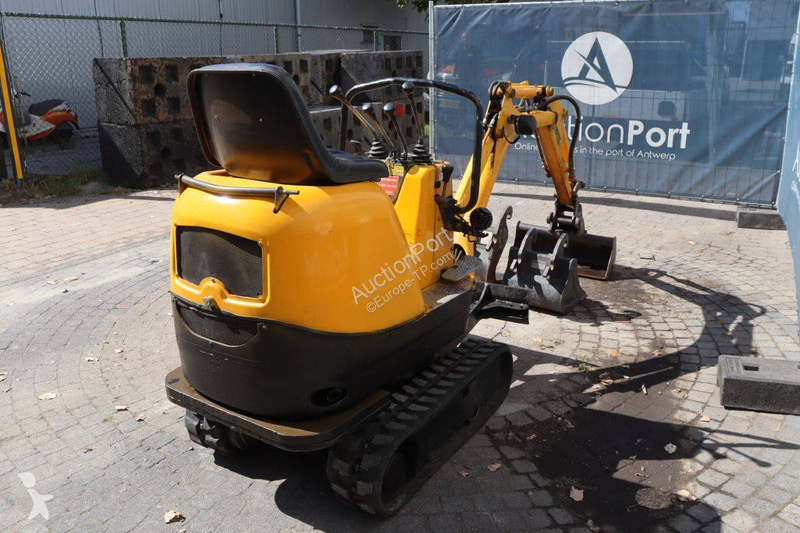 جرافة JCB
