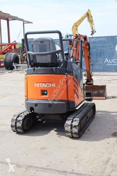 Escavatore Hitachi ZX17U