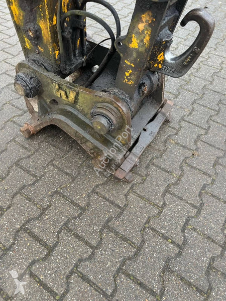 Excavator JCB