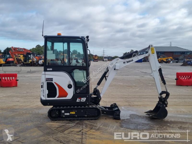 Lopatový nakládač Bobcat E19