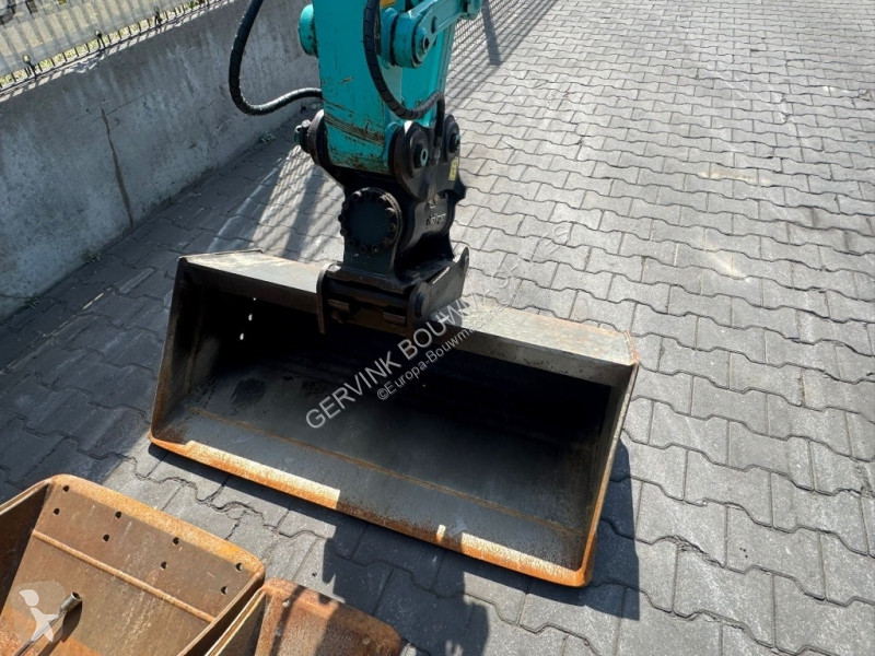 Escavadora Kobelco 35 SR