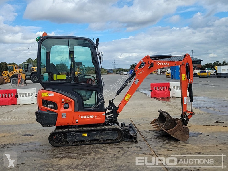 جرافة Kubota KX019-4