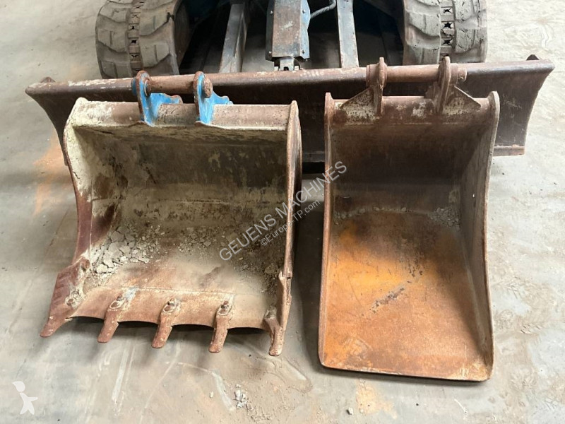 Escavadora Takeuchi