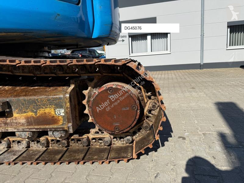 Excavator New Holland Kobelco E235 BSR-2...