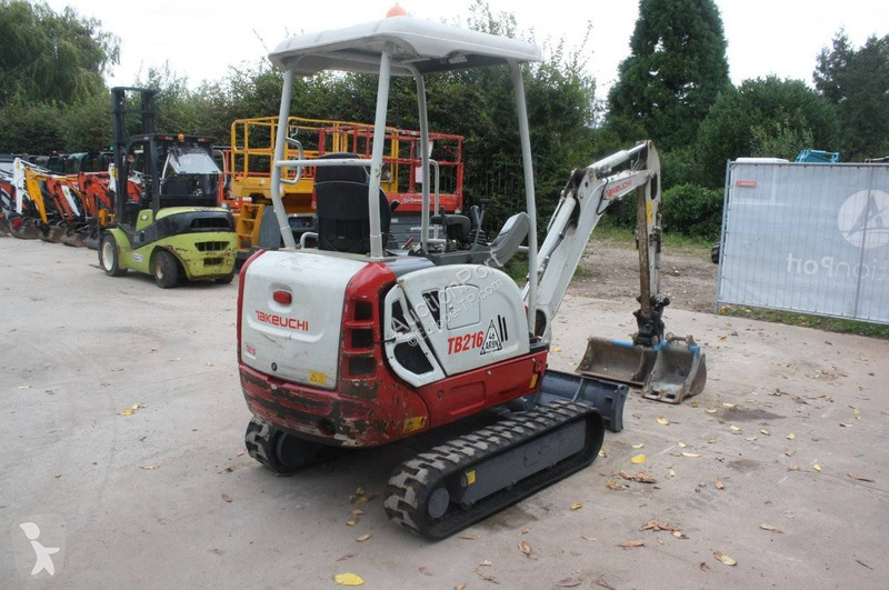 Graafmachine Takeuchi TB216