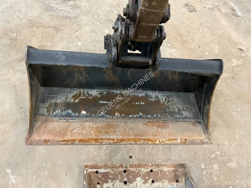 Escavadora Volvo EC 18 E