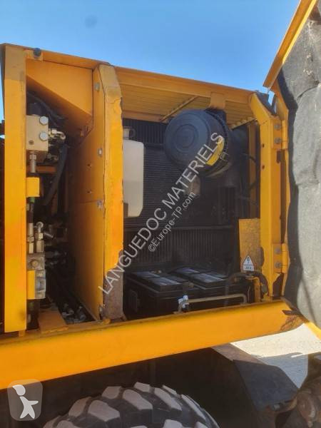 Excavator JCB