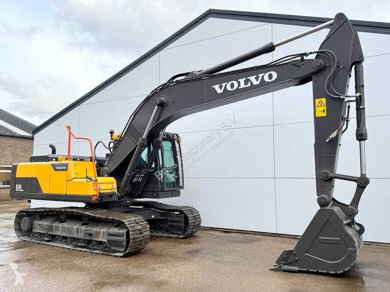 Escavadora Volvo EC220D - EW / UUSED / 2025 Model