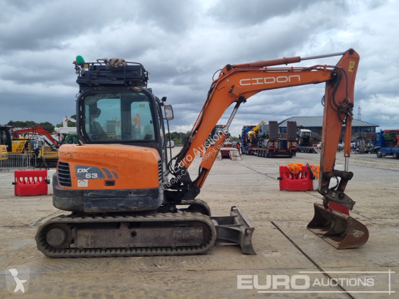 Lopatový nakládač Doosan DX63-3