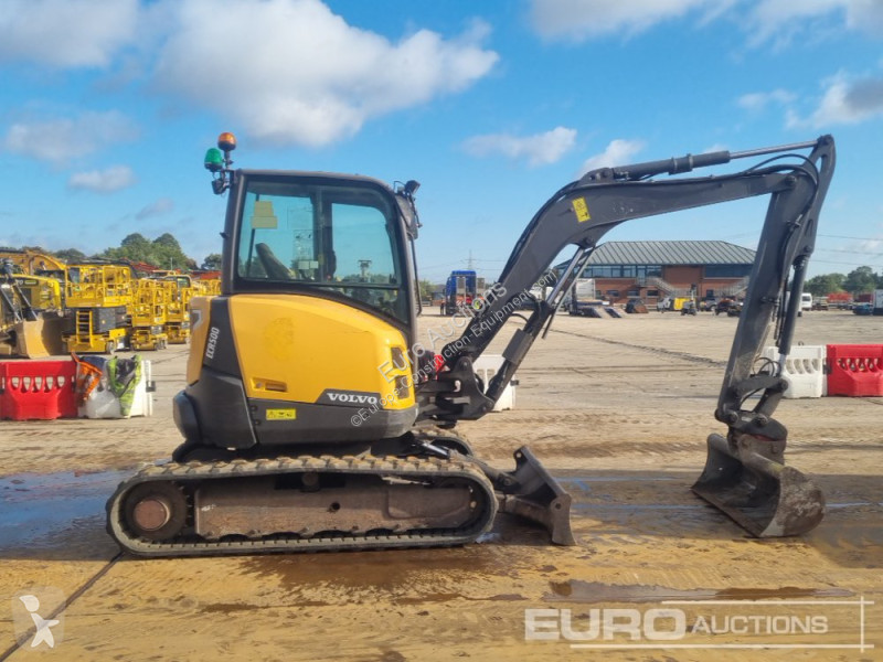 Lopatový nakládač Volvo ECR50D